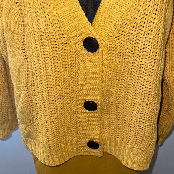 Golden Yellow\Mustard Sweater - Picture 10 of 10